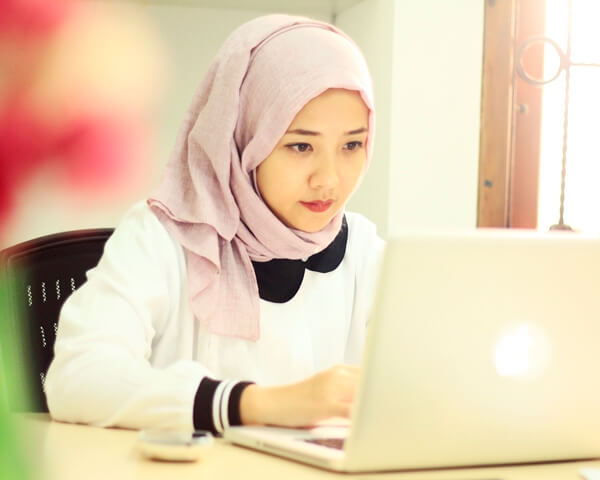 TIPS MENJADI CUSTOMER SERVICE